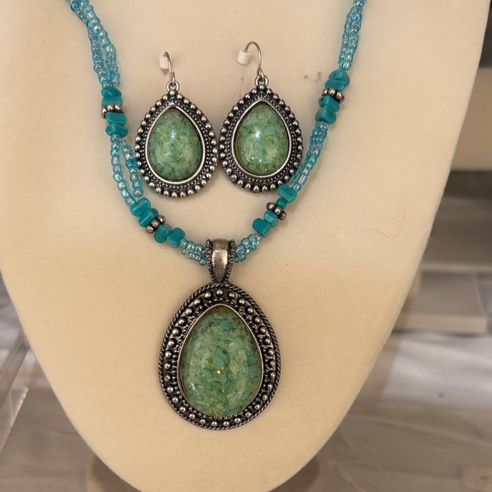 Teal and Silver Necklace Set